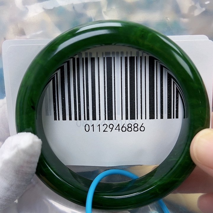 和田玉未镶嵌手镯5556