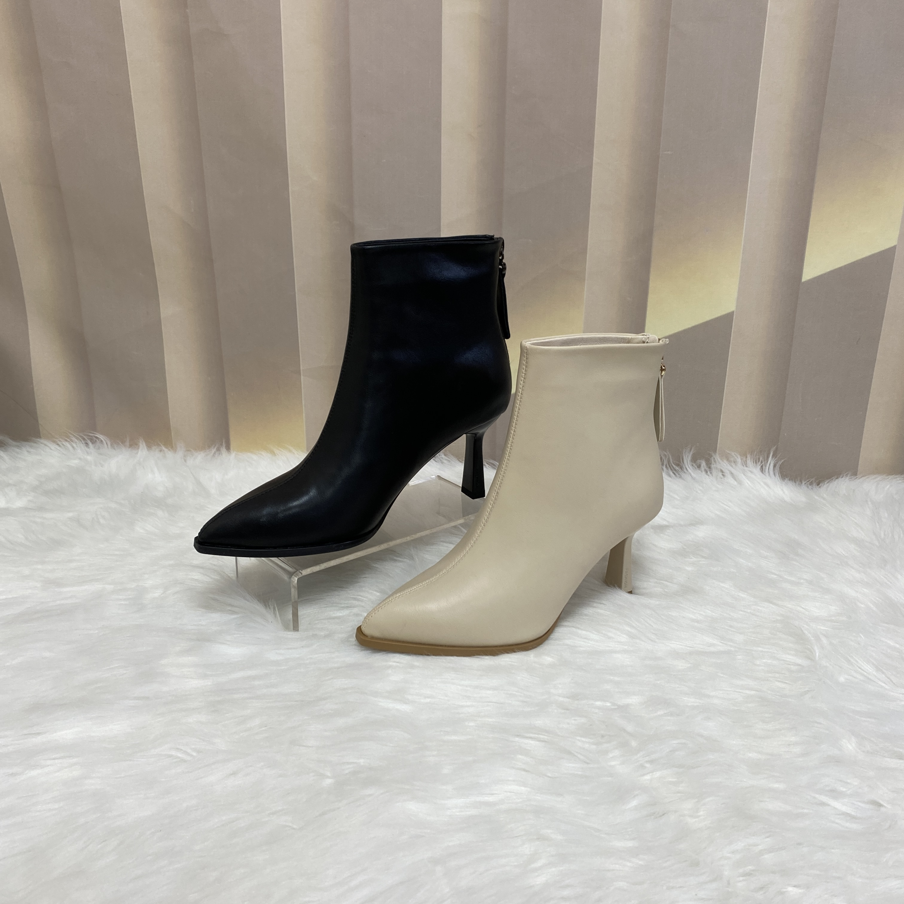 8612-1秋冬新款时尚气质尖头细跟单里瘦瘦短靴H3