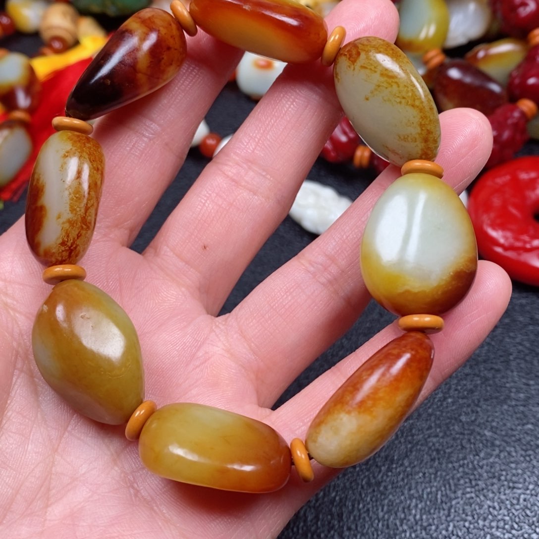 和田玉颈饰未镶嵌简**单