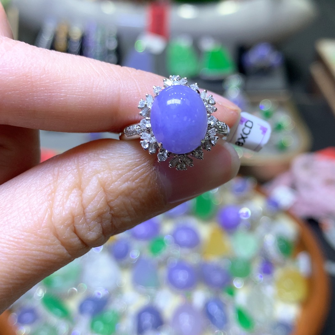 【闪购商品】翡翠颈饰18K金镶嵌翡翠吊坠项链