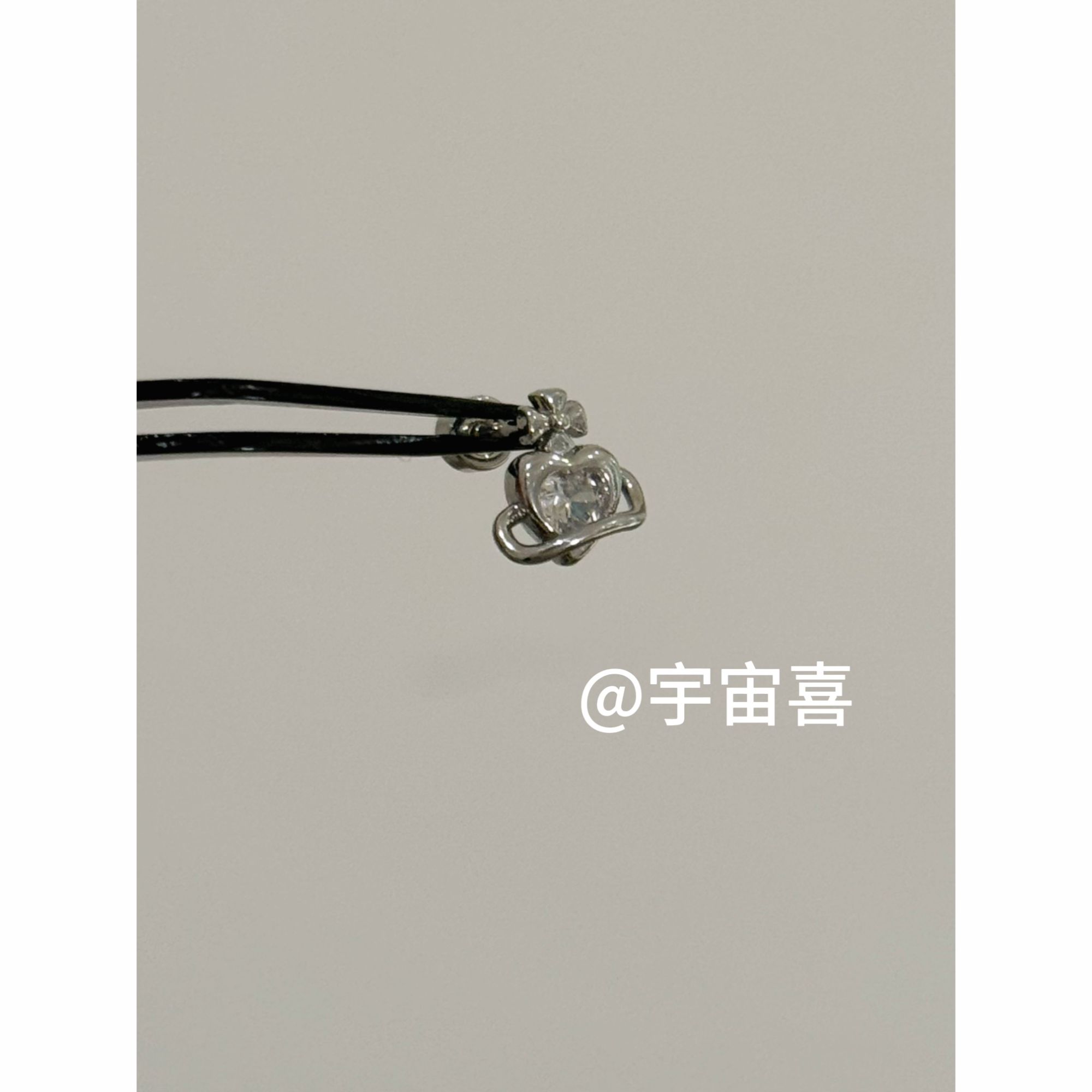 钛钢锆石耳饰 Y1-040【爱心小尾巴白锆星球耳骨钉】