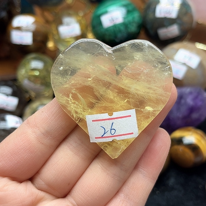 水晶39克黄水晶爱心未镶嵌