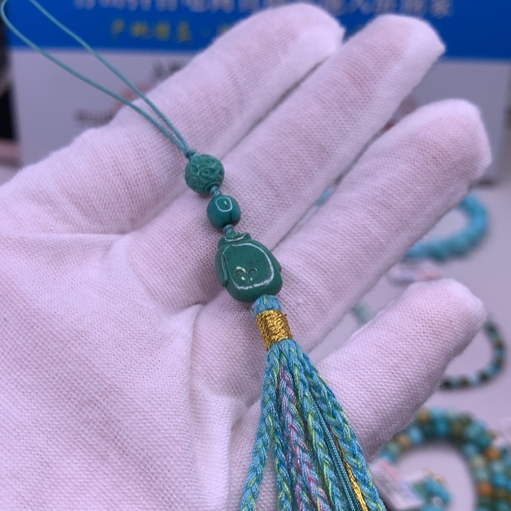 绿松石配饰未镶嵌