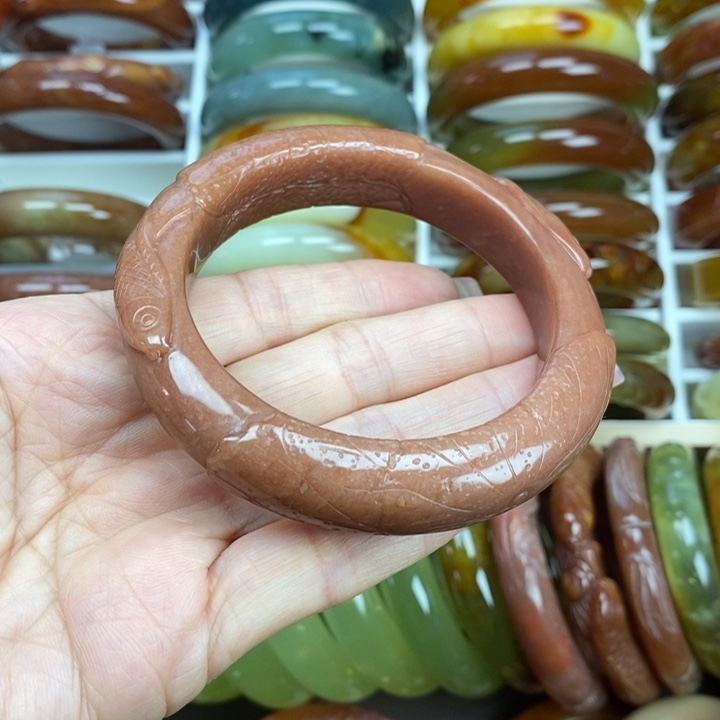 蛇纹石玉手镯未镶嵌60