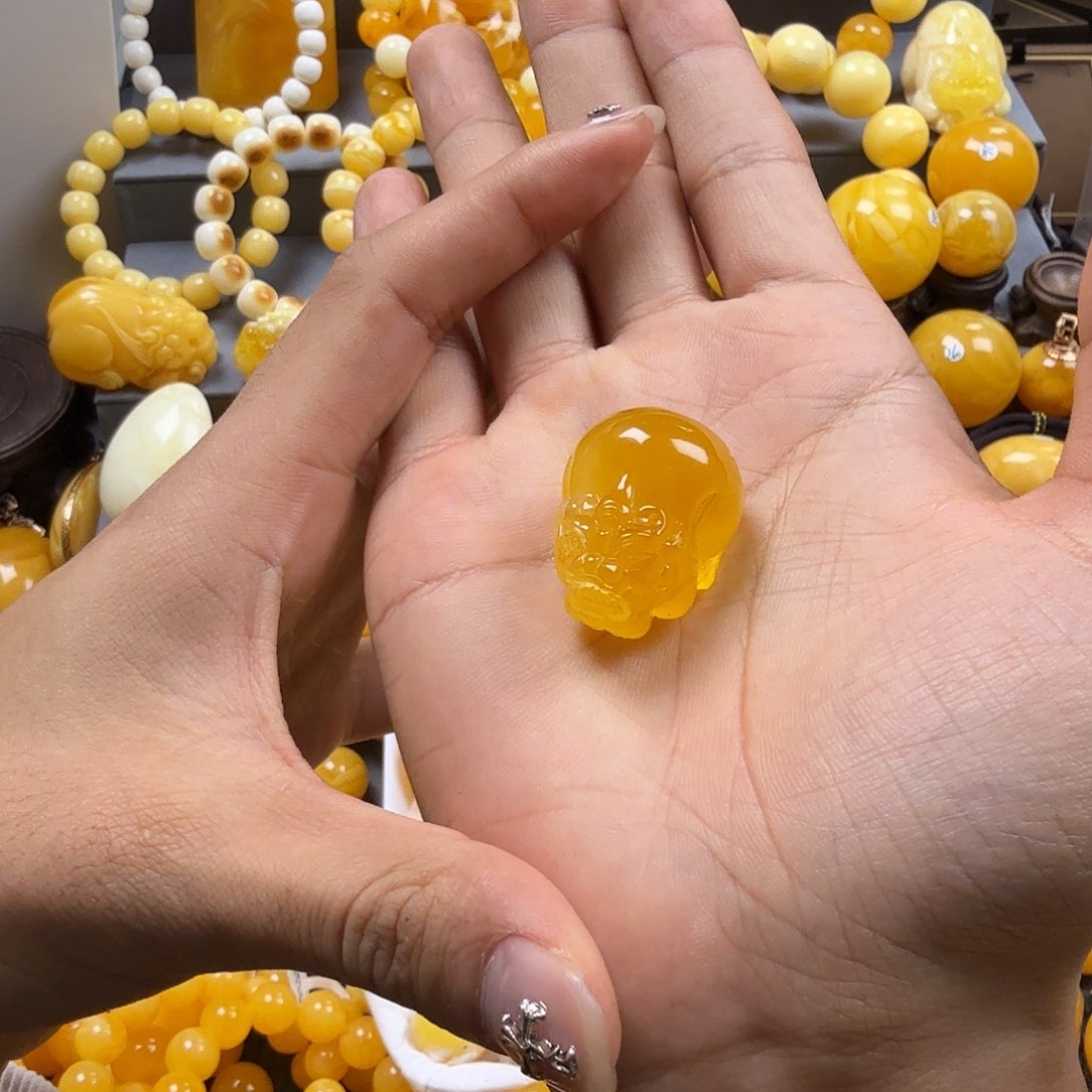 蜜蜡珠宝奇石未镶嵌