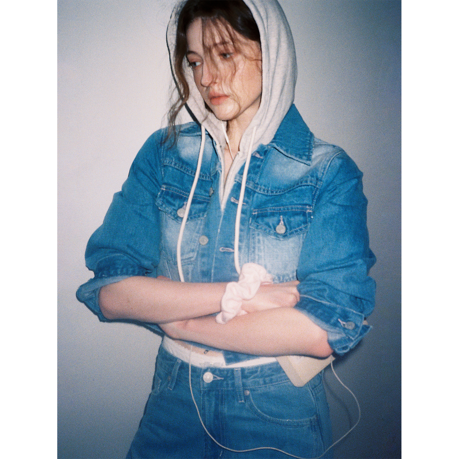 Moromoro comfort系列柔软竹节肌理分割外置主唛宽松短款牛仔外套