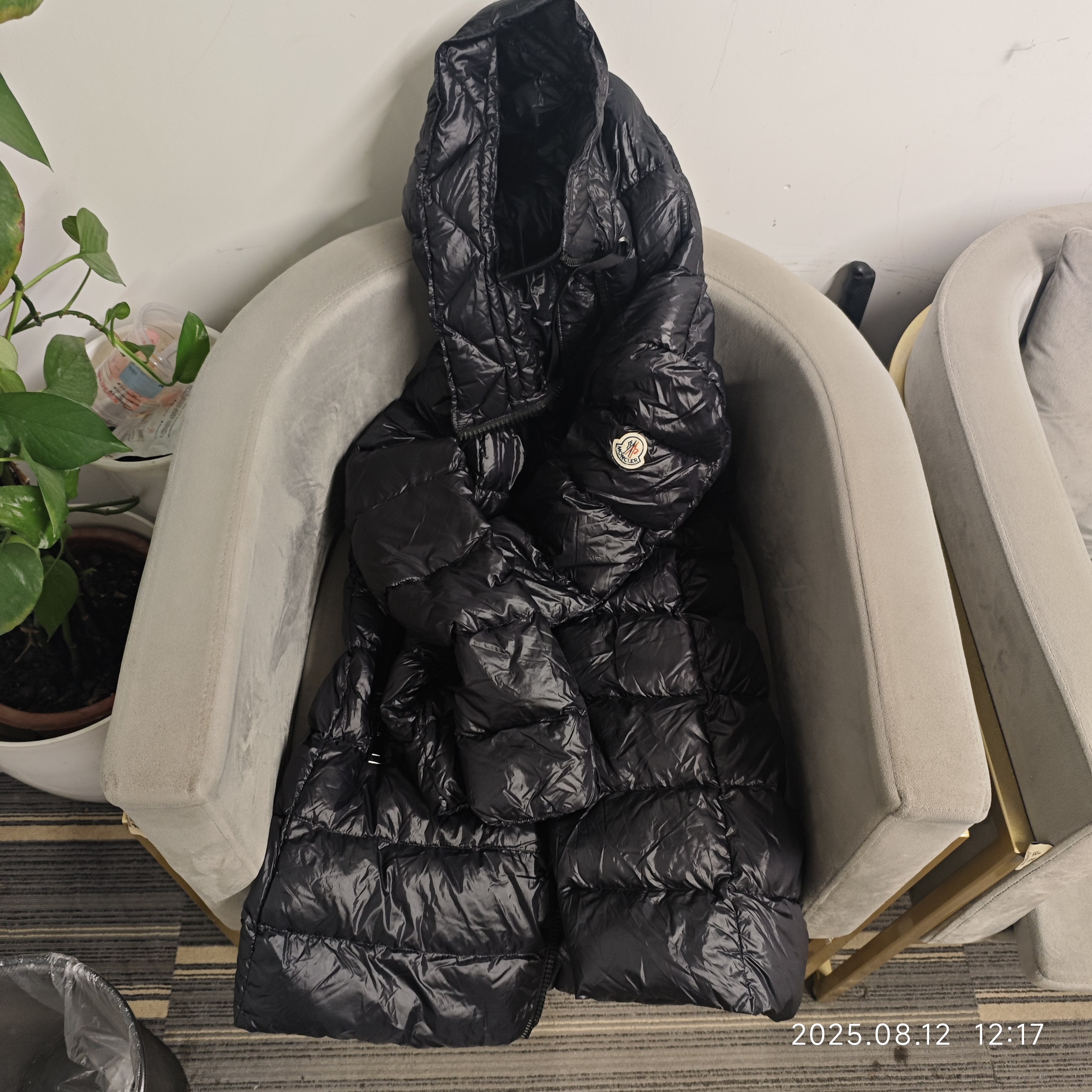 95新 MONCLER 麦殿/短款羽绒服3码黑色/250812CFXVQ01