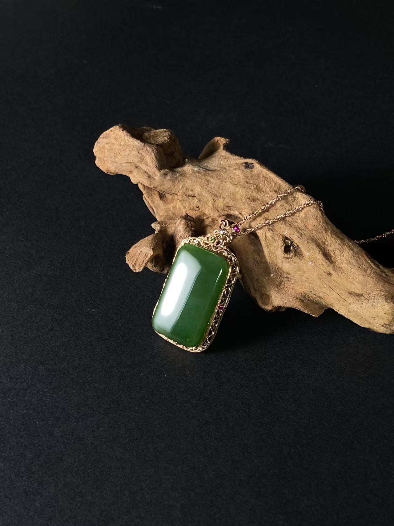 【歌瑞缇珠宝】G45 18K金和田玉碧玉无事牌--多样发其一--不含链