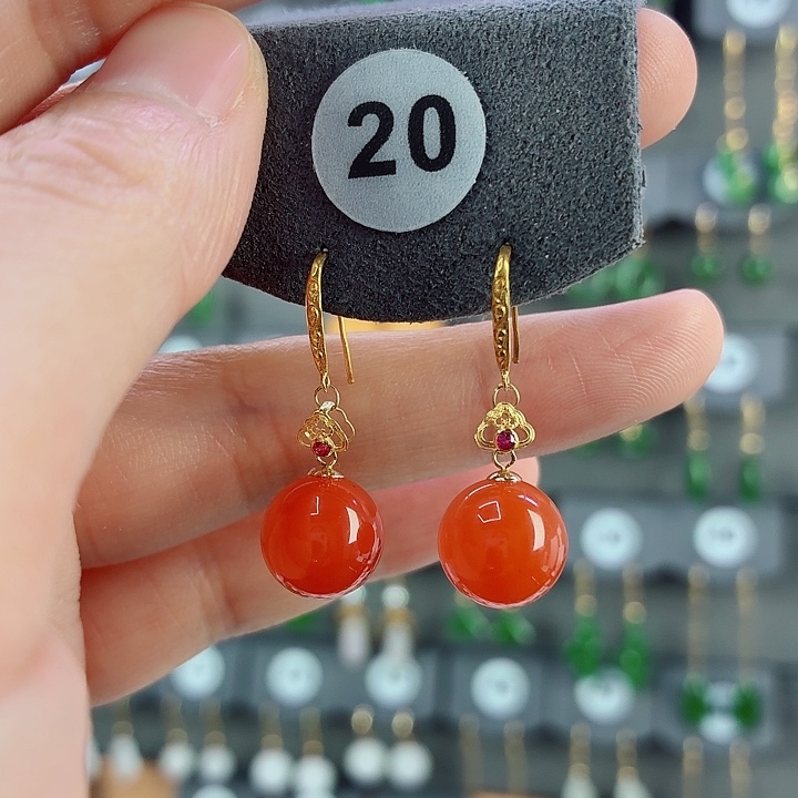 南红玛瑙18K金镶嵌耳饰