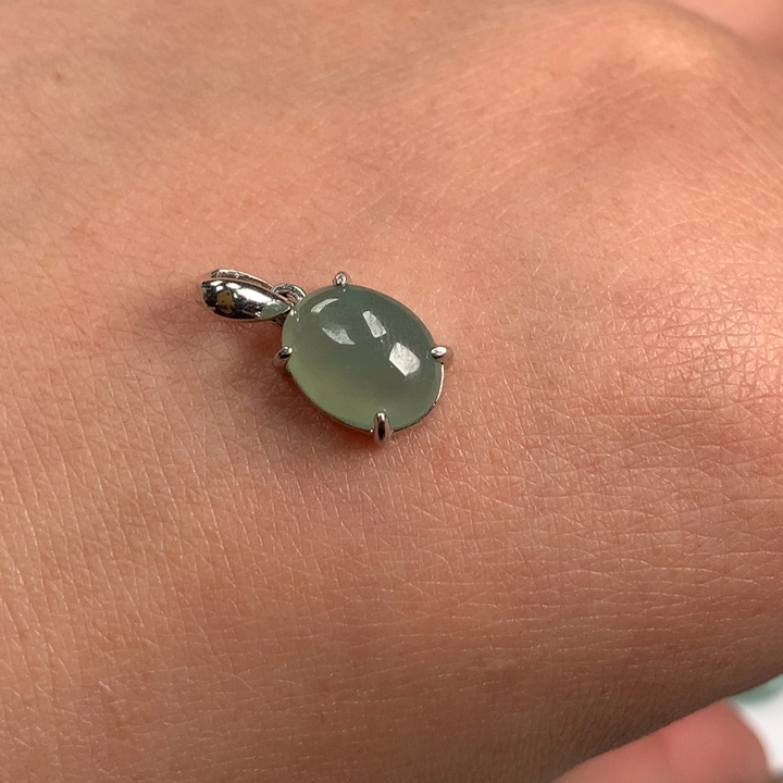 翡翠颈饰银S925镶嵌蛋面