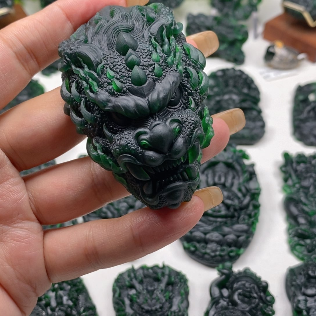 定制翡翠未镶嵌陈*白T龙头T