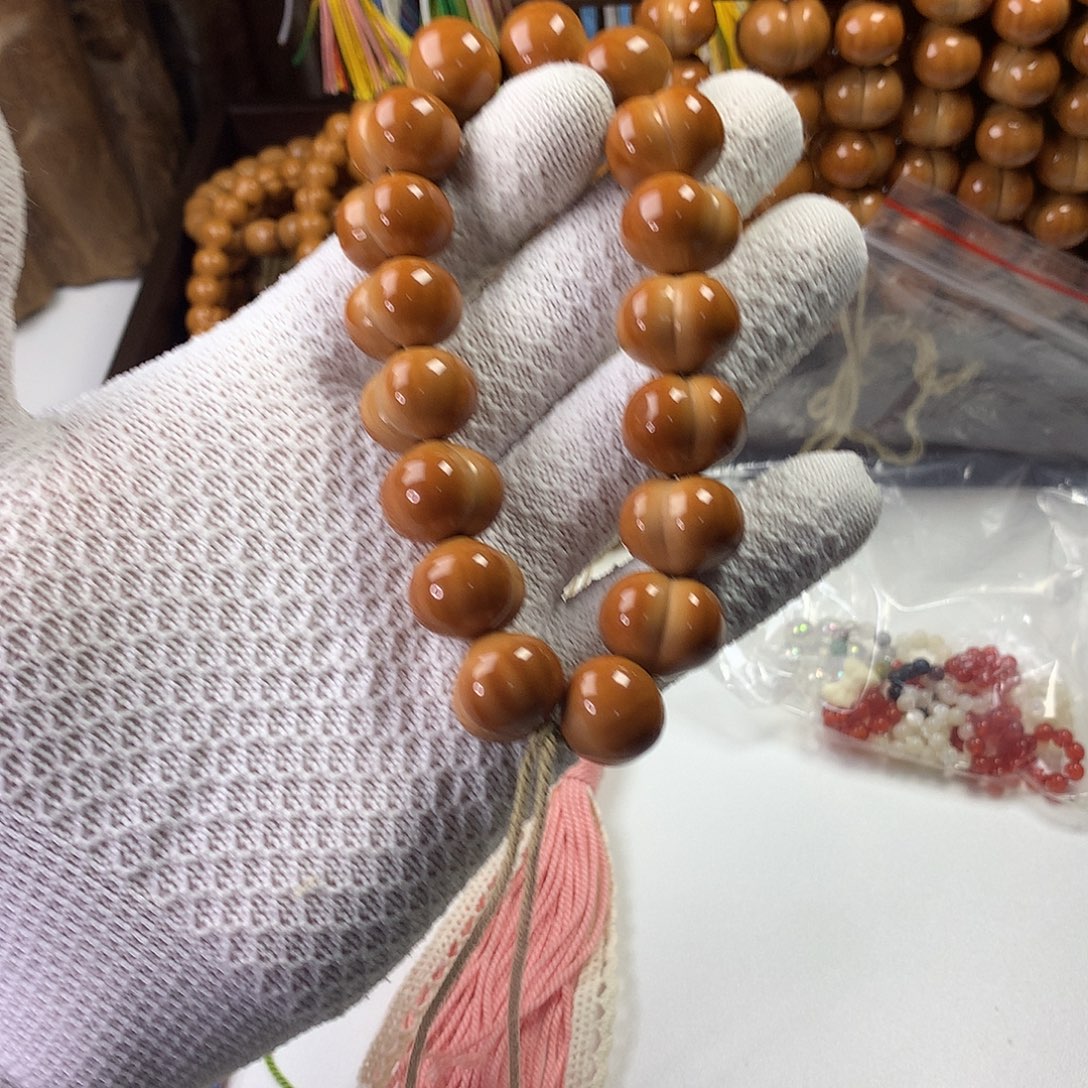 暮***云桃核吊坠柯基屁桃