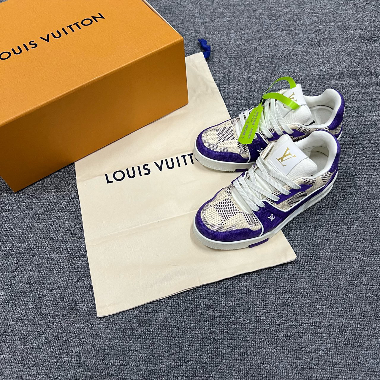 95新 LouisVuitton/路易威登 白紫色棋盘格板鞋 37.5码/98新/原盒