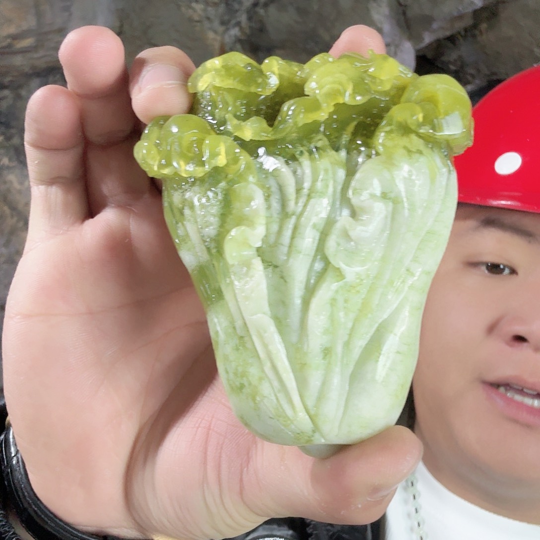 蛇纹石玉吊坠(赠链)未镶嵌