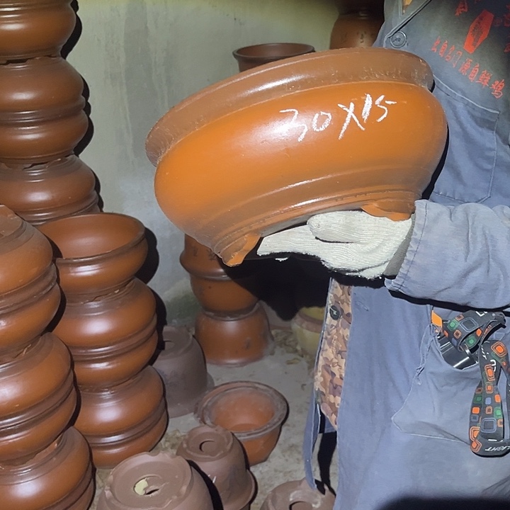 紫砂花盆紫砂花盆和小