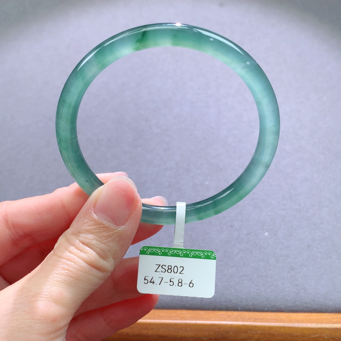 翡翠手镯未镶嵌天然翡翠手镯