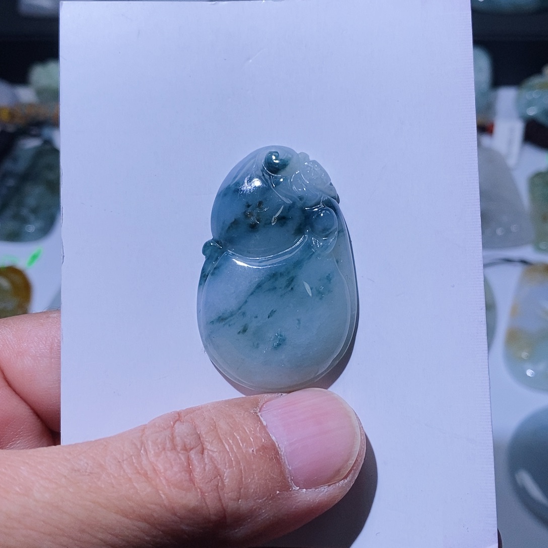 颈饰未镶嵌翡翠挂件