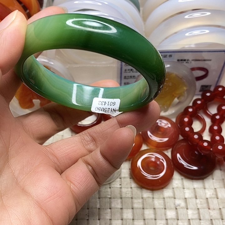 玛瑙/玉髓未镶嵌手镯