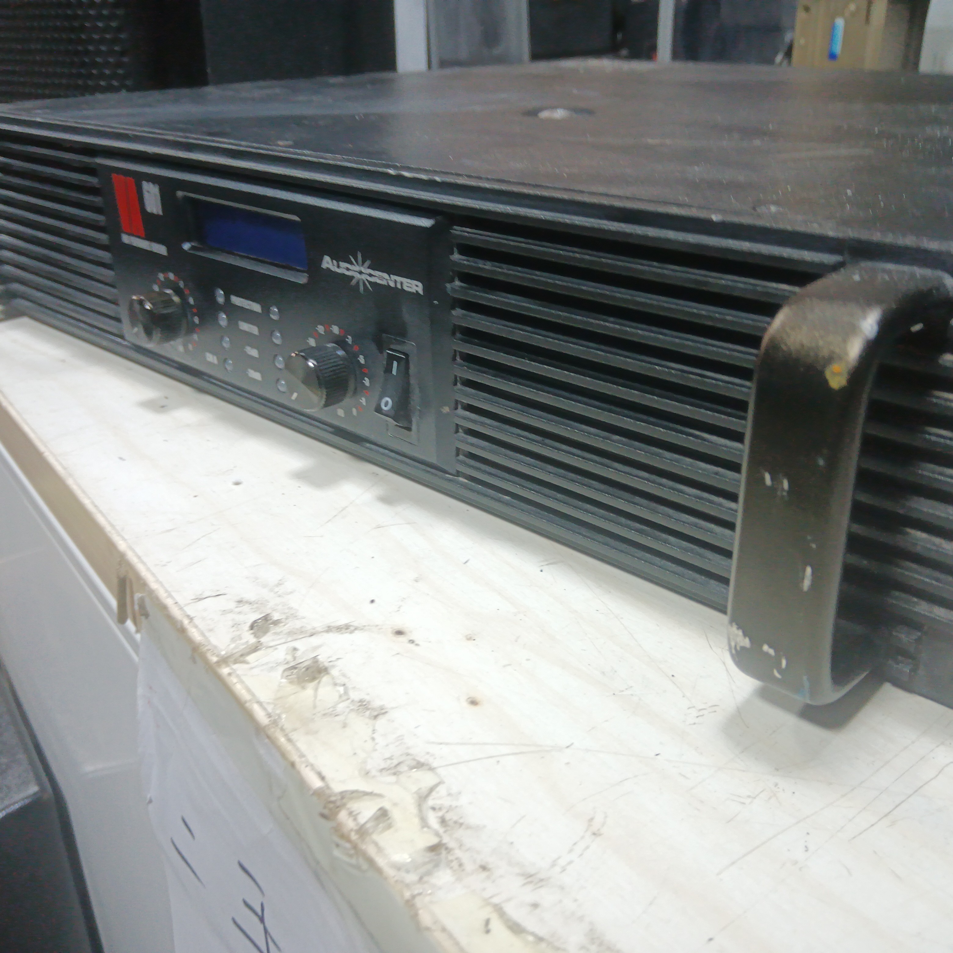 不包邮 单700功放一台 ，奥，不支持无理由