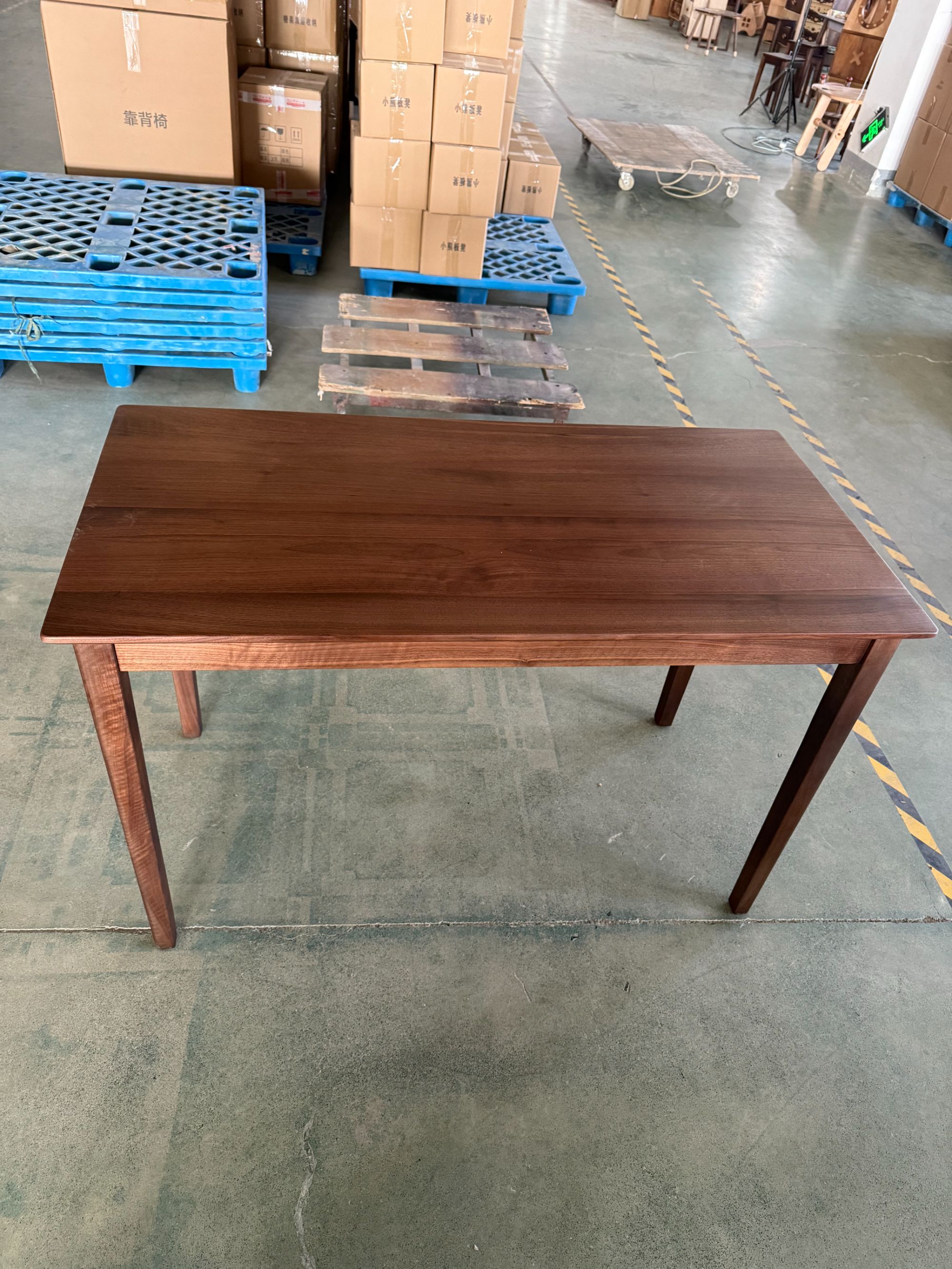 沐沐的房间家用黑胡桃小户型书桌