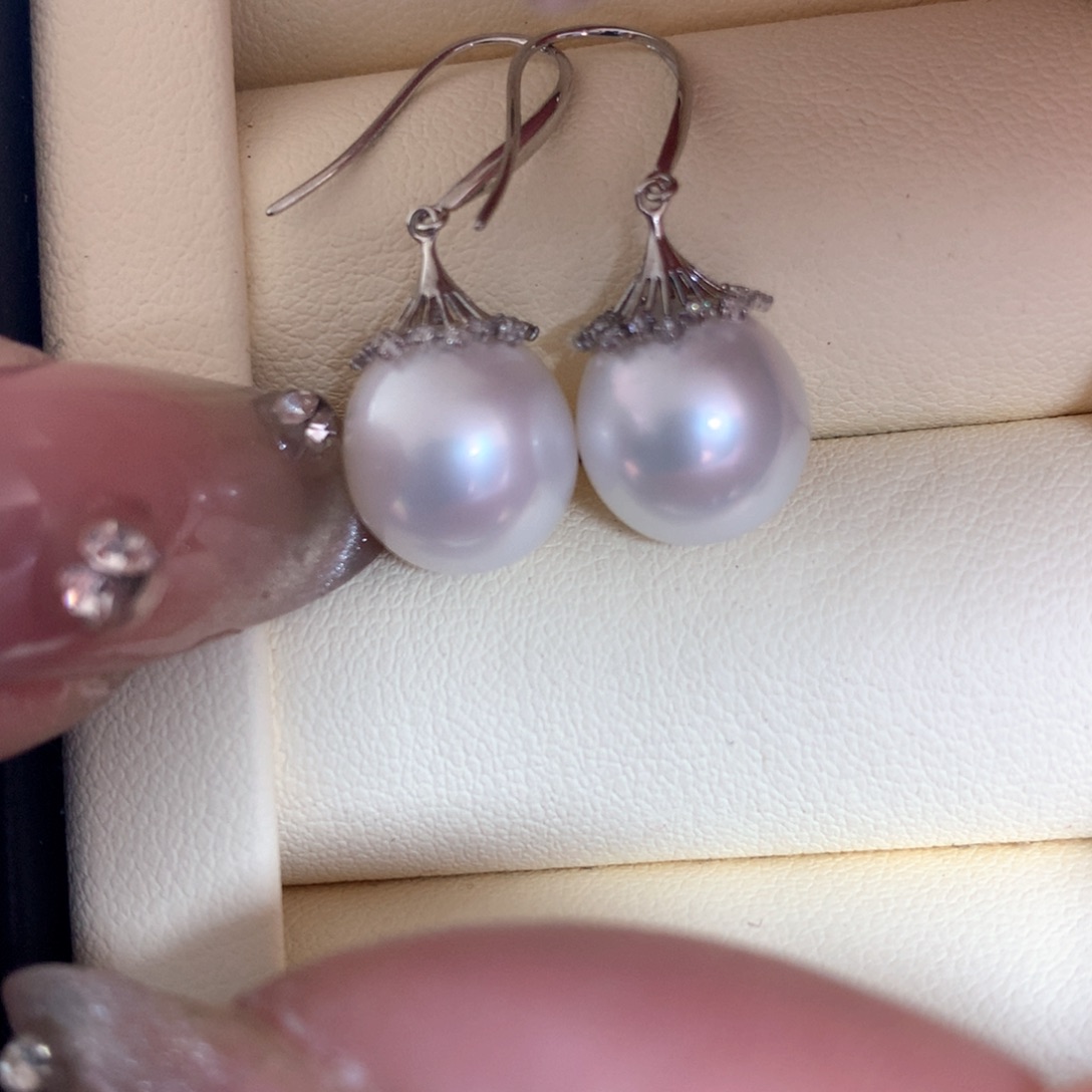 海水珍珠耳饰18K金镶嵌