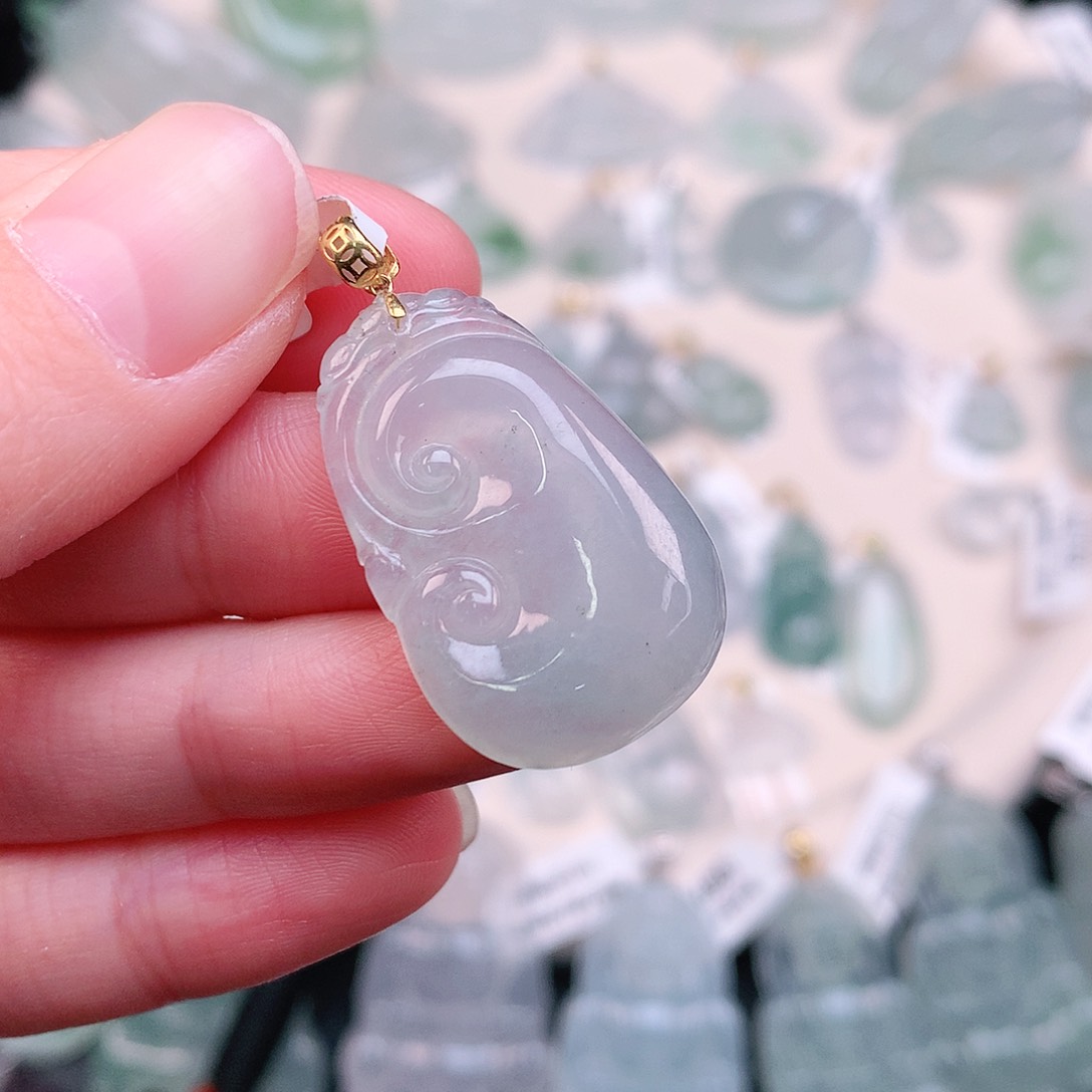 翡翠颈饰18K金镶嵌冰如意