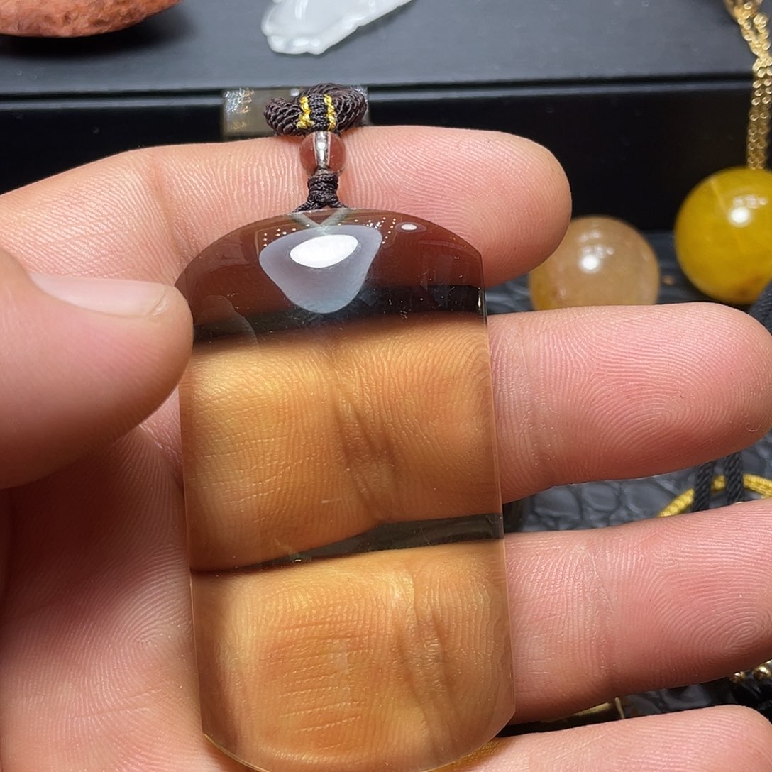 未镶嵌颈饰水晶执*