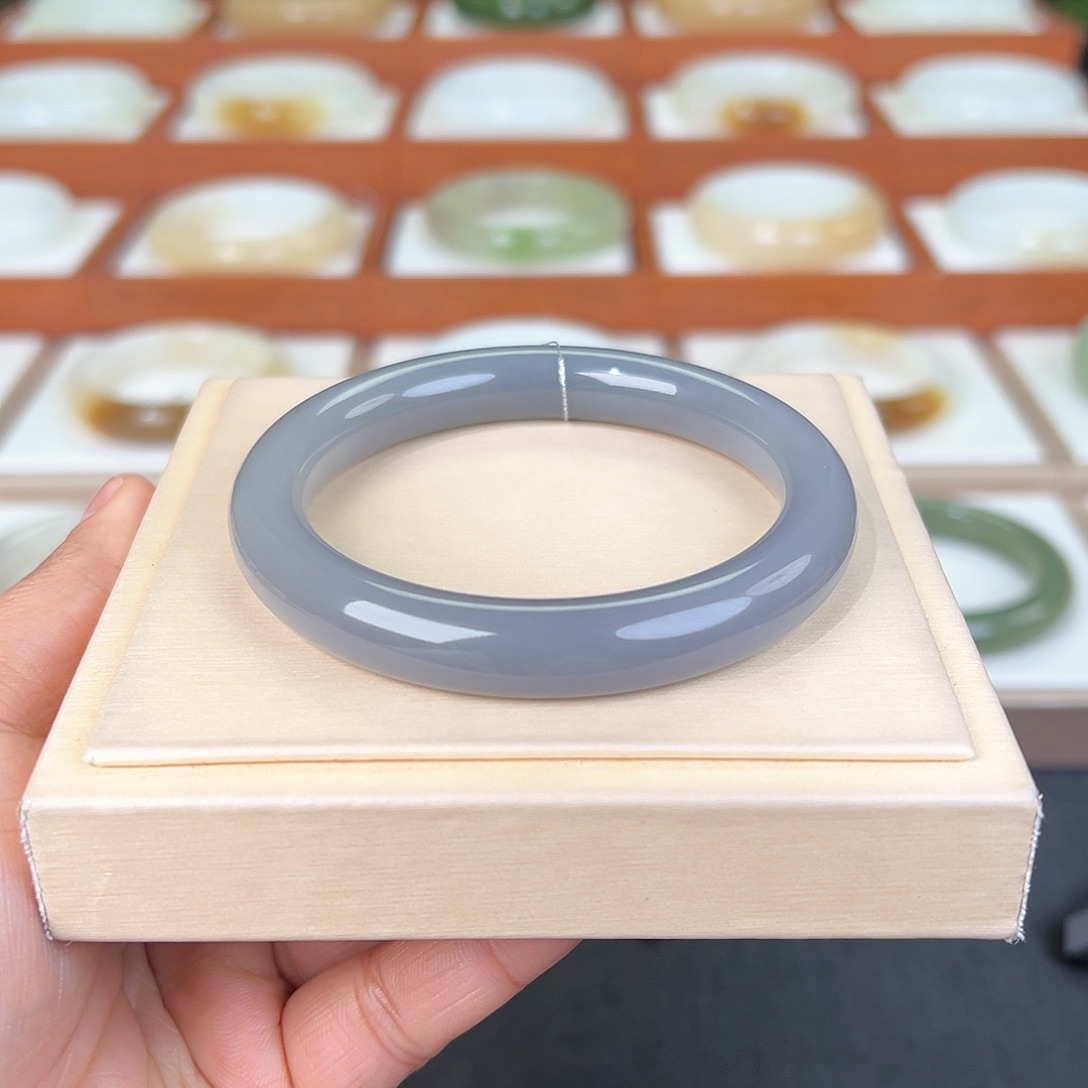 和田玉手镯未镶嵌月*烟紫