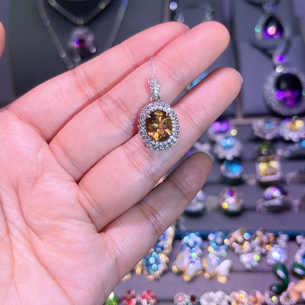 【闪购商品】黄晶吊坠(赠链)银S925镶嵌