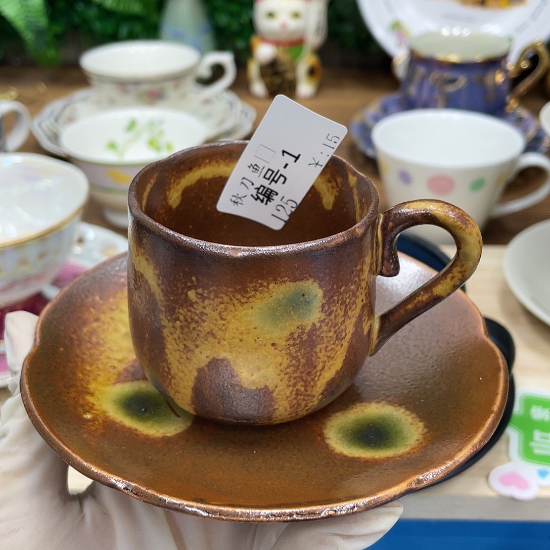 鹿屋家的美丽瓷器秋**?