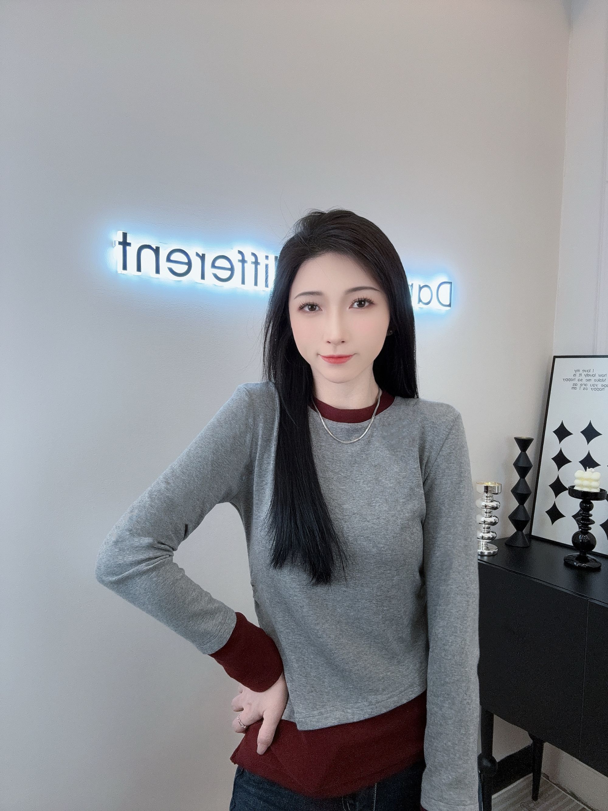不规则拼色百搭上衣女秋款拼接长袖打底