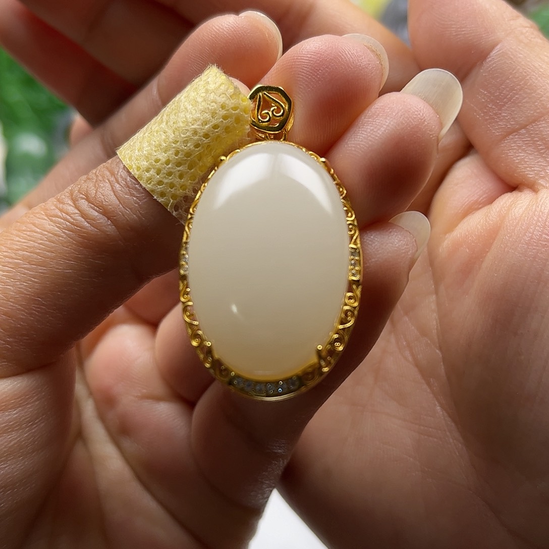 和田玉吊坠藕粉银S925镶嵌