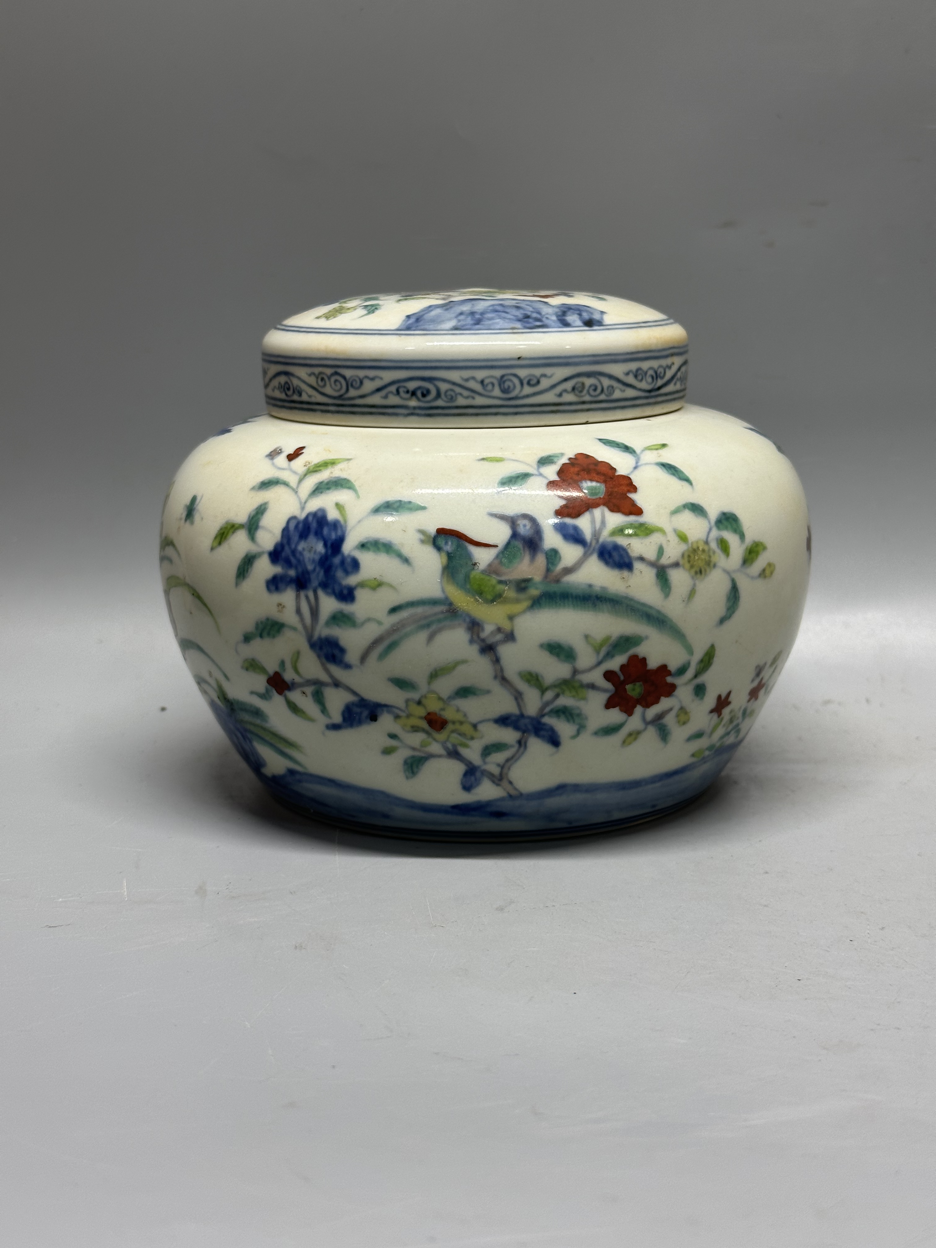 陶瓷纯手工茶叶盖罐