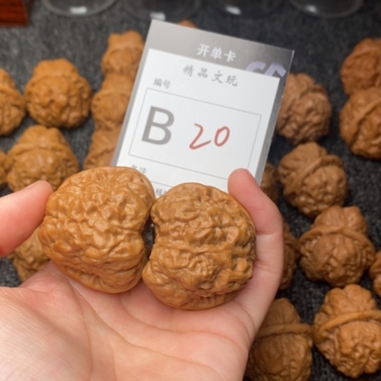 吊坠桃核我是第一百40