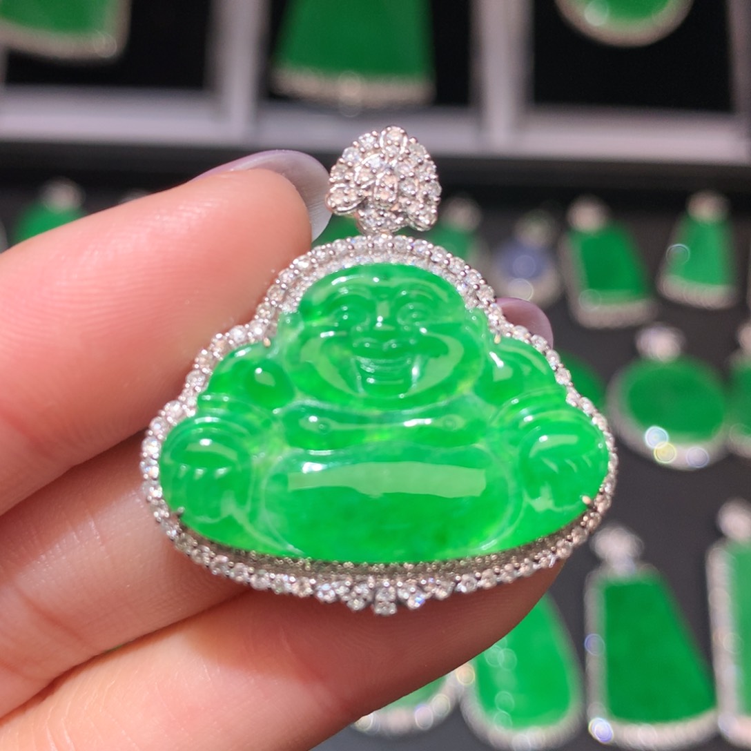 翡翠颈饰18K金镶嵌翡翠