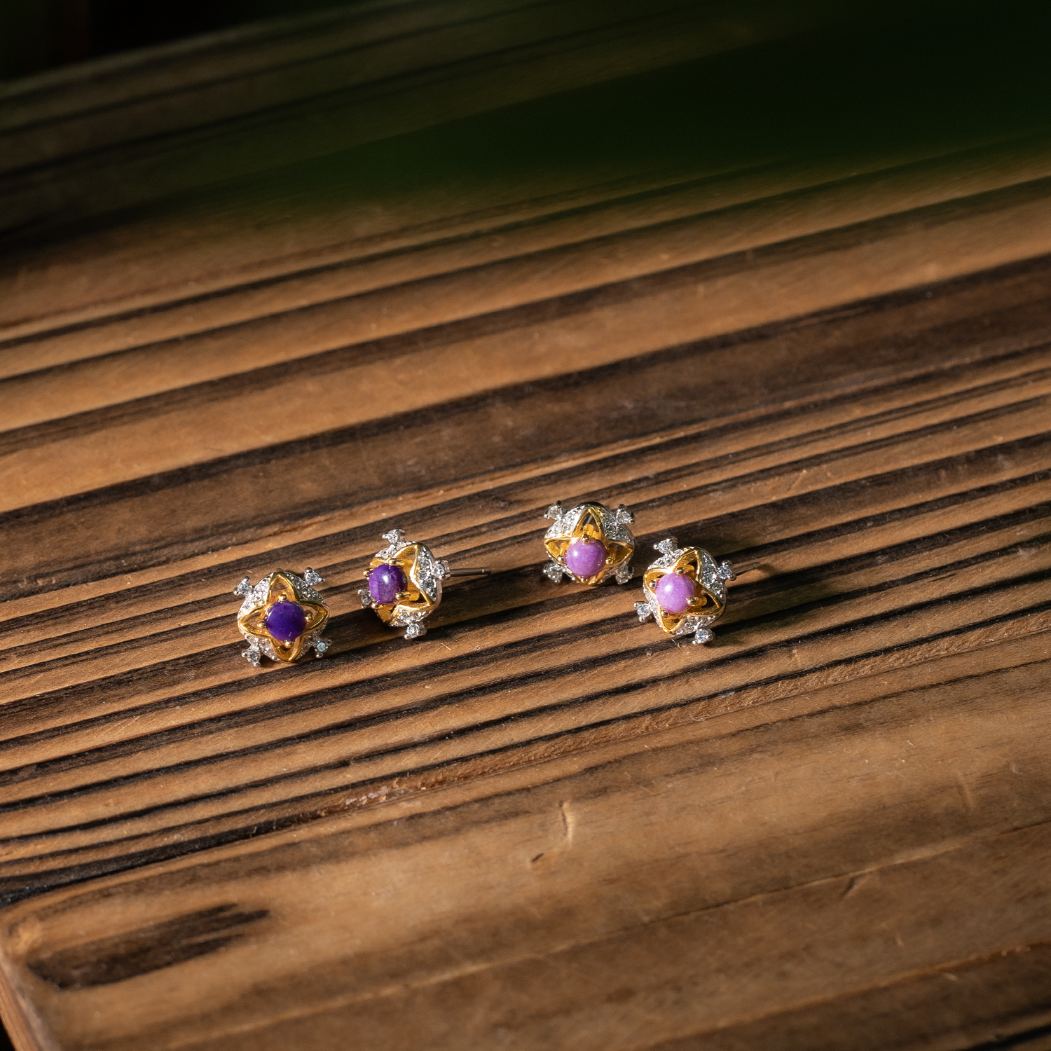 世间臻宝-华尔兹丨舒俱来耳钉/多样性发/发一对/P7364