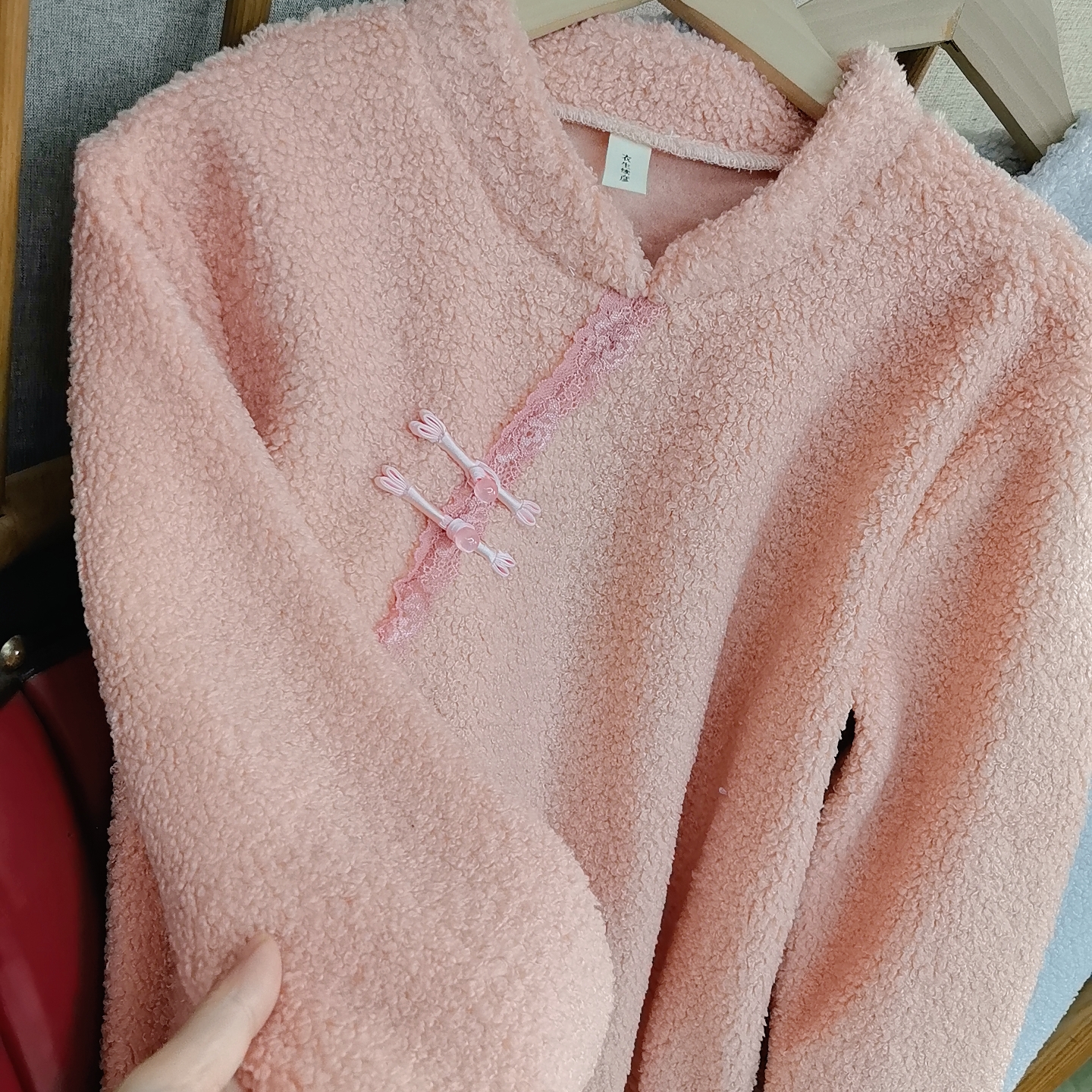 软糯羊羔毛嫩嫩的国风上衣Y251125