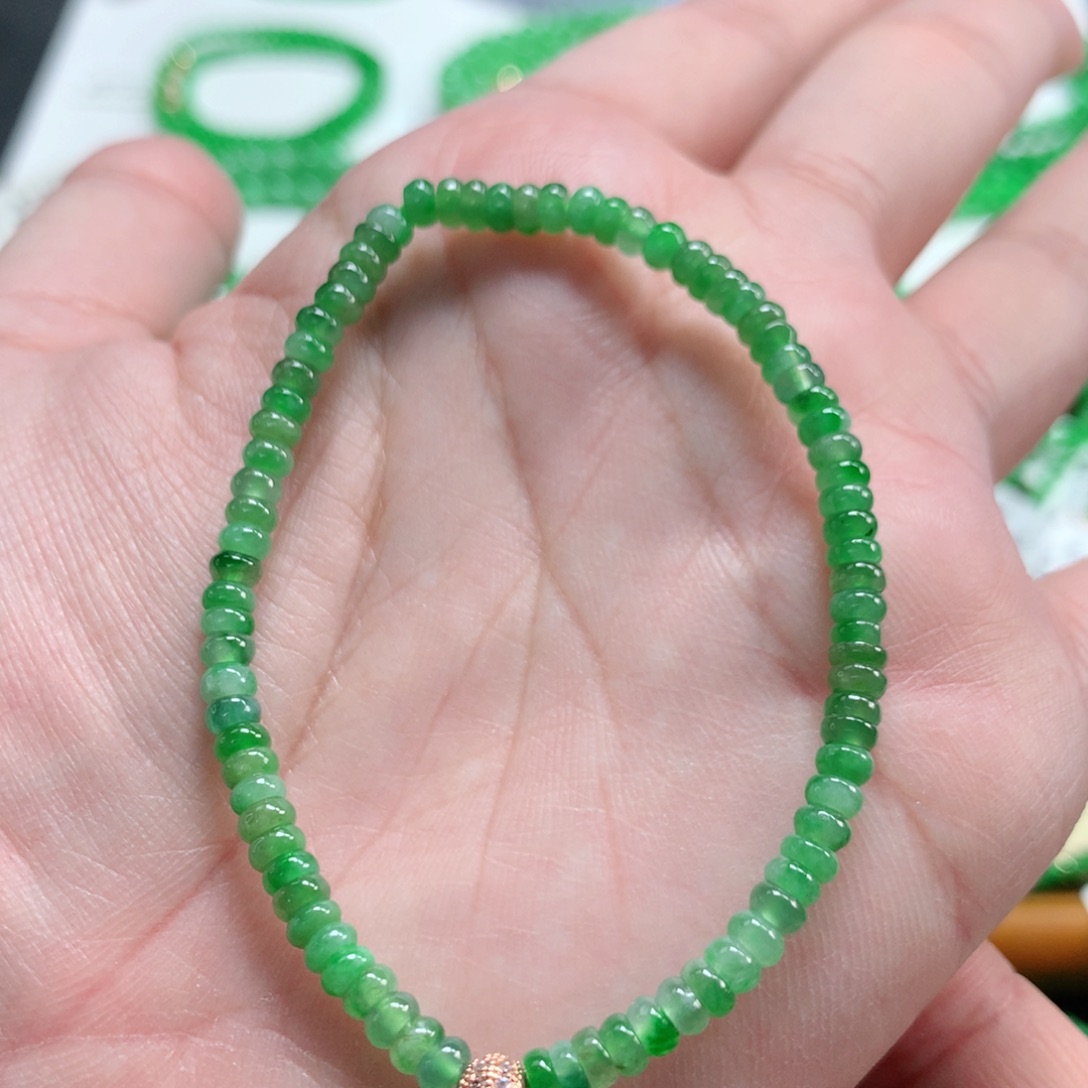 翡翠未镶嵌手链翡翠