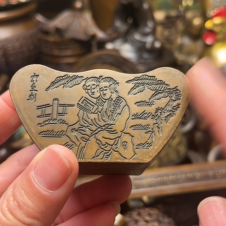 精美铜器批发档口