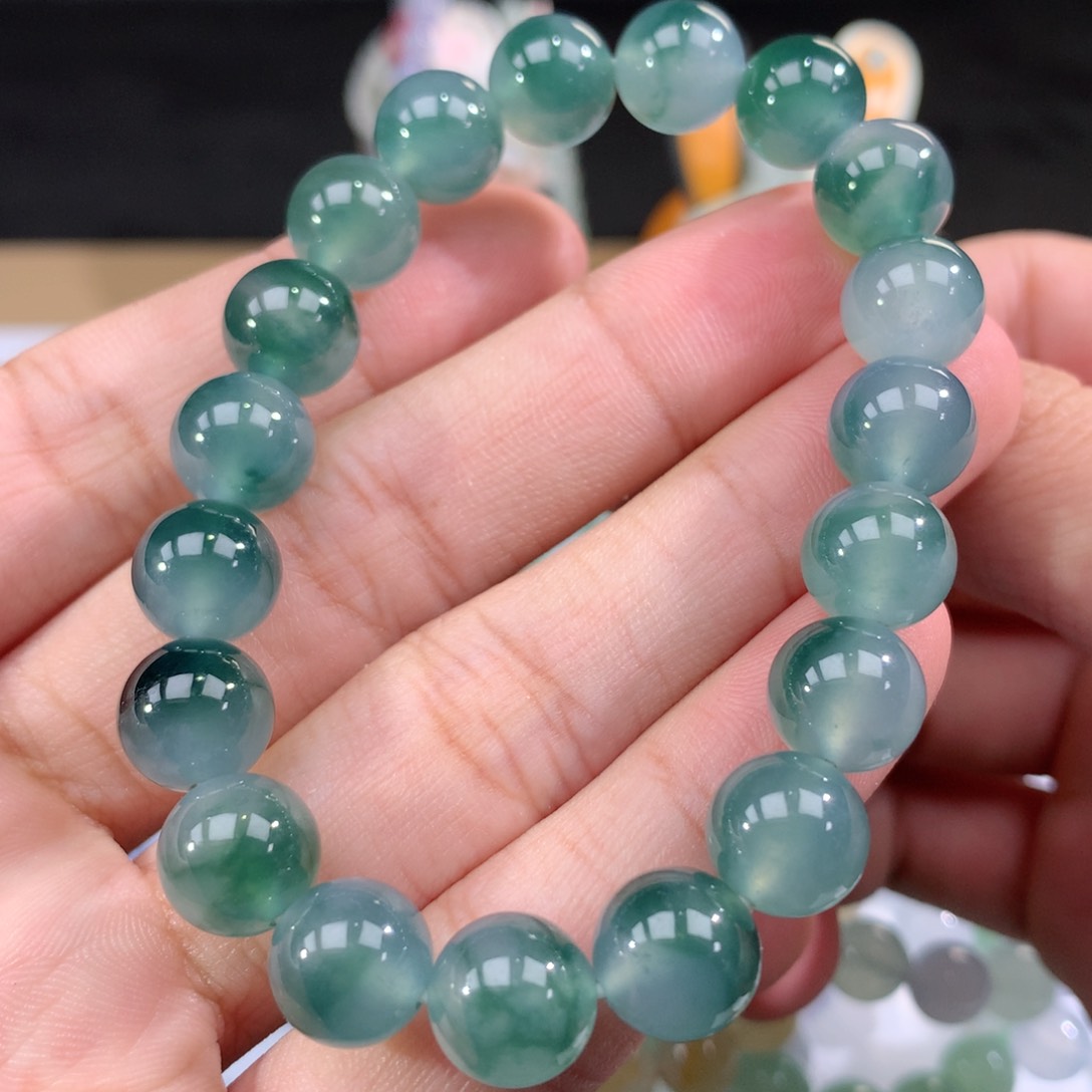 翡翠手链未镶嵌翡翠