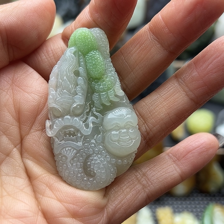 天***果和田玉（糖玉）未镶嵌颈饰