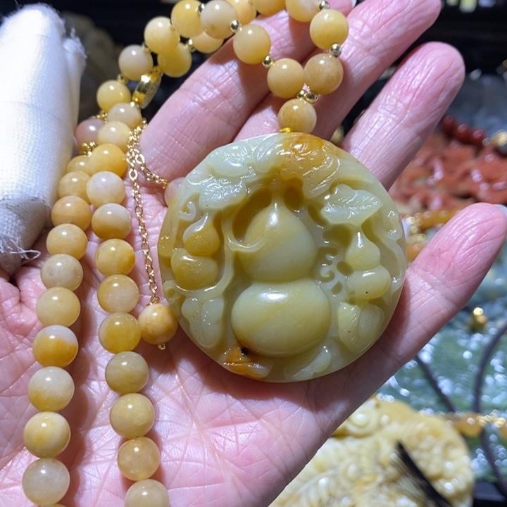 岫玉未镶嵌岫玉吊坠