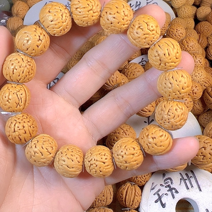 金***丰吊坠桃核16盘锦奶豆