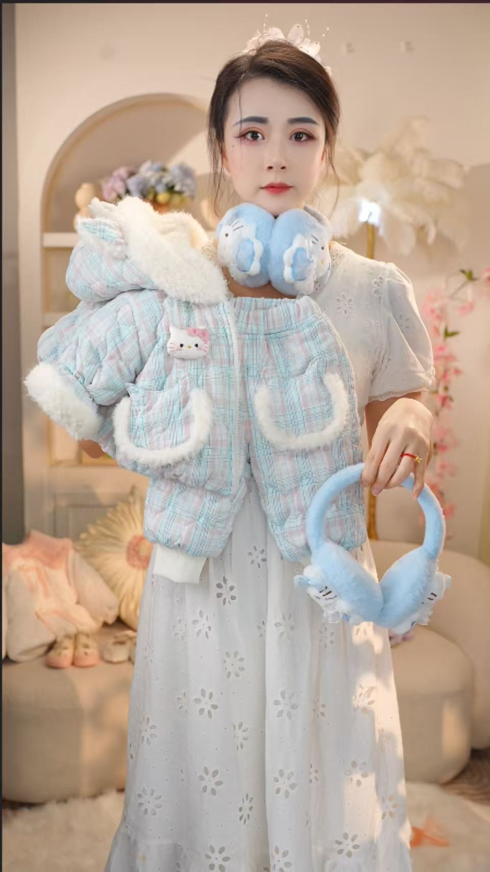 2025年冬季新款女童可爱蓝色格子加棉双面小猫外套2506