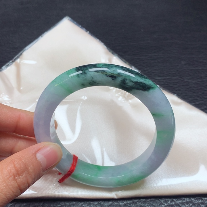 翡翠手镯未镶嵌57圈