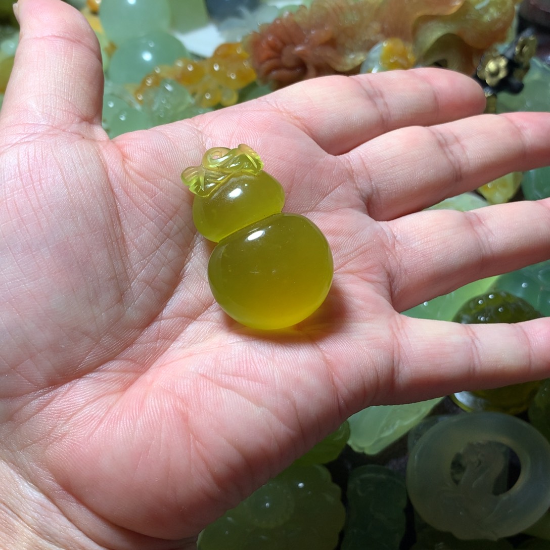 未镶嵌蛇纹石玉颈饰