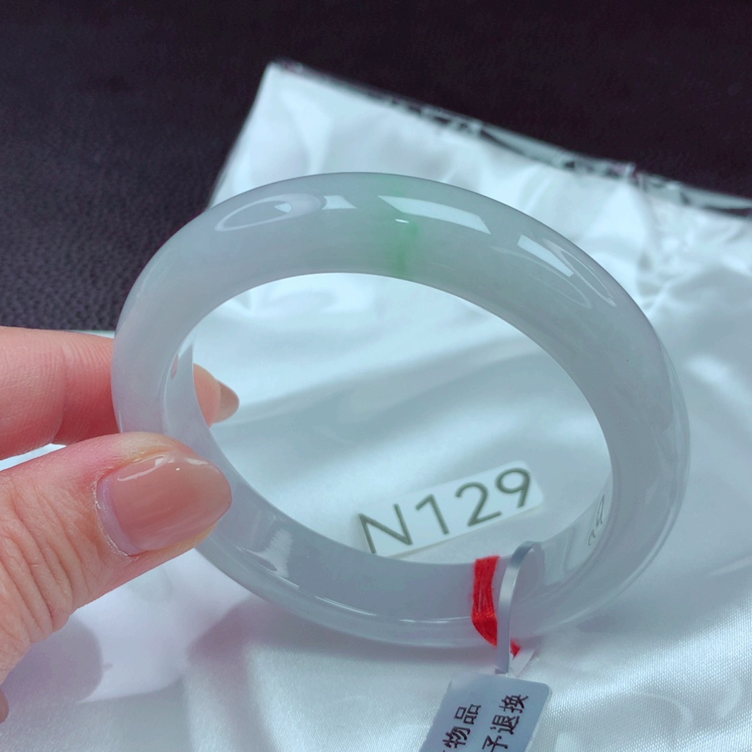 翡翠手镯未镶嵌手镯88