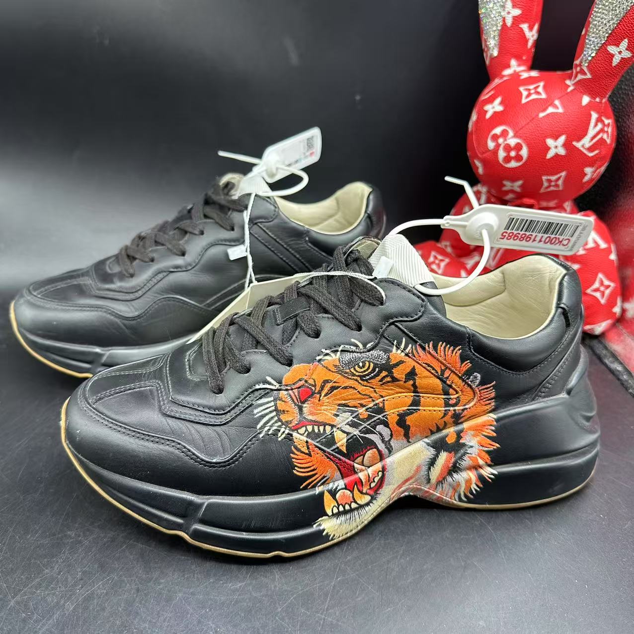 95新 GUCCI/古驰 男士黑色虎头休闲时尚舒适老爹鞋40/40.5欧码ao