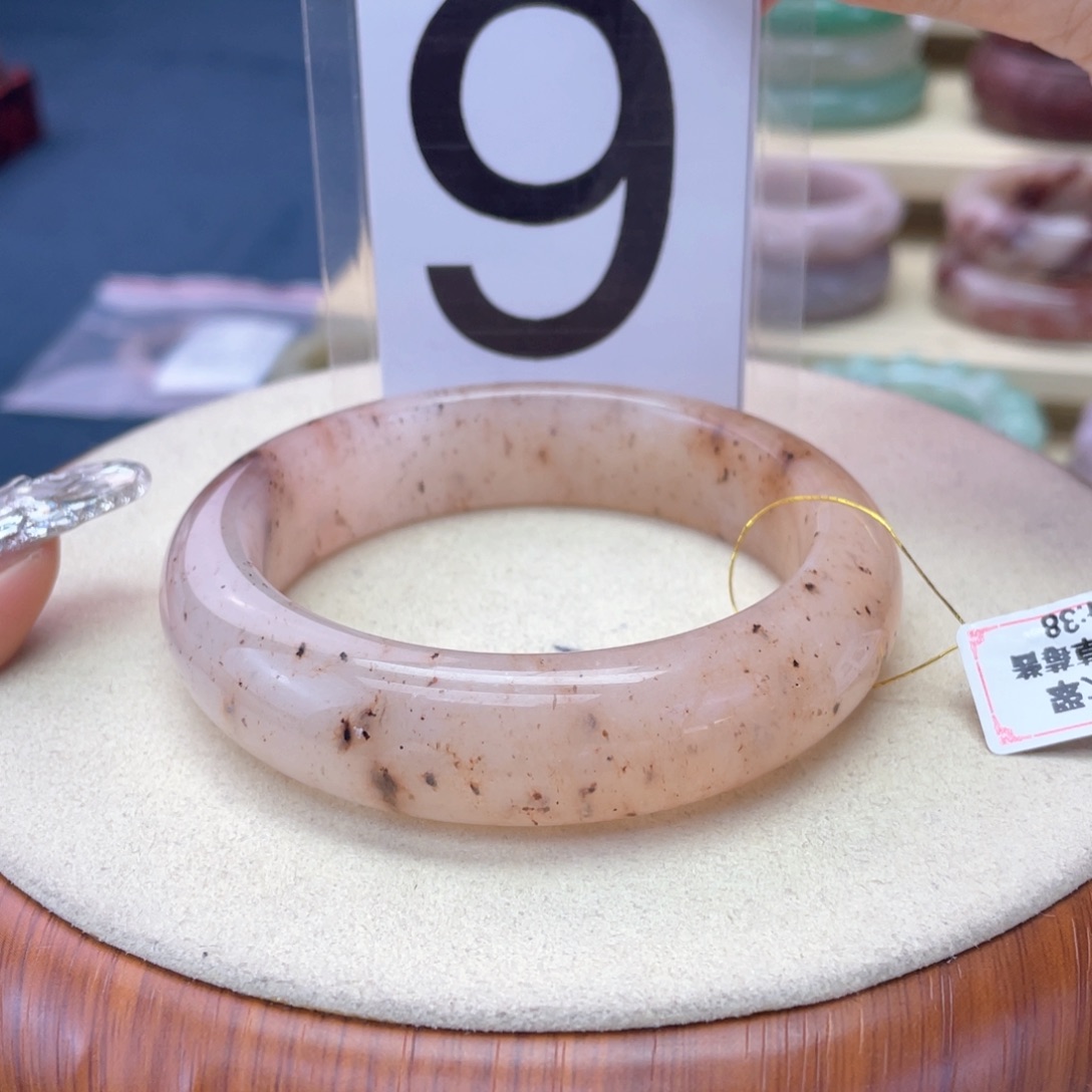 石英质玉未镶嵌手镯62.6圈