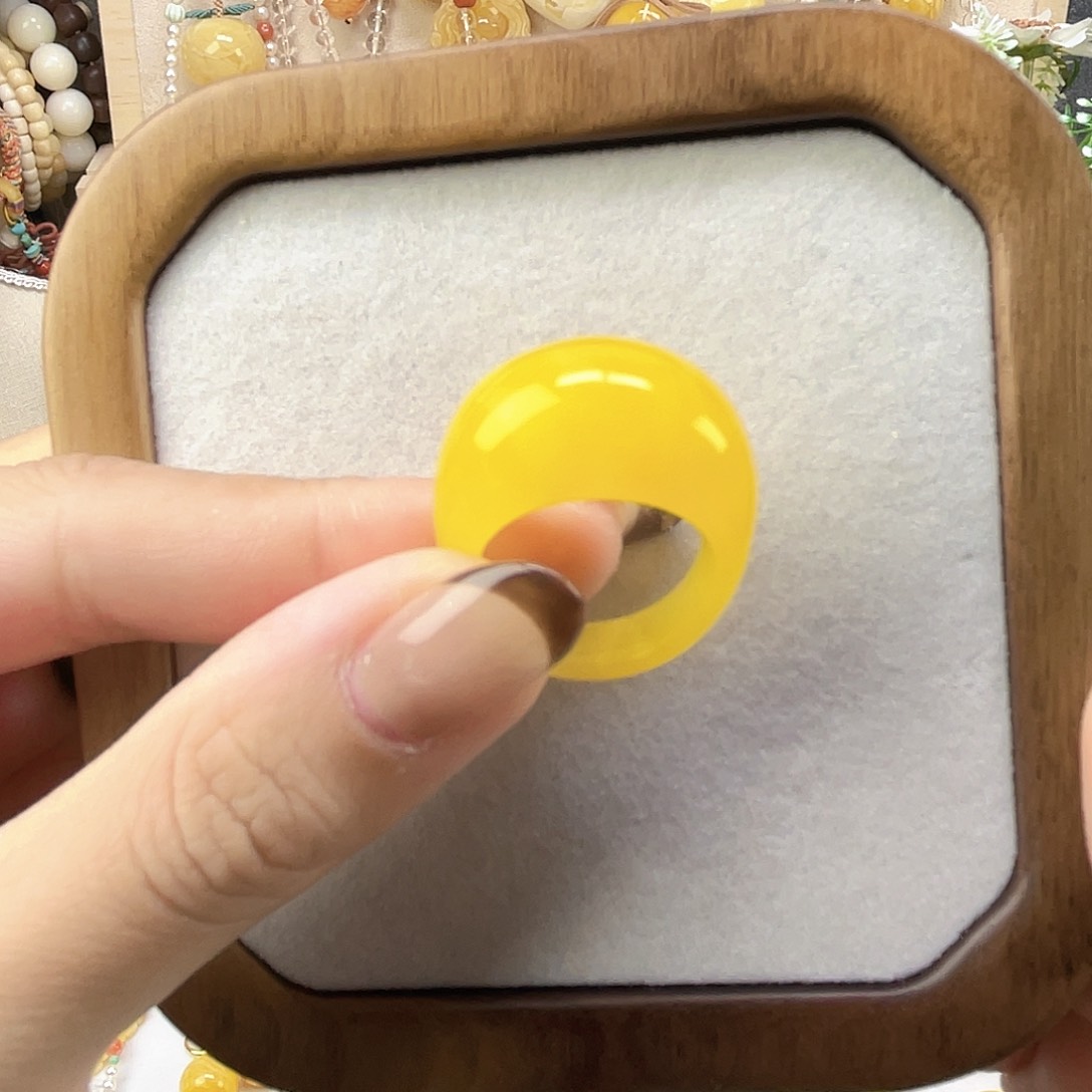 蜜蜡戒指未镶嵌16指围焦皮馒头戒